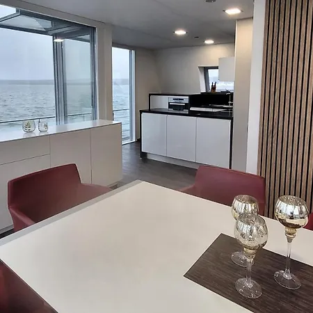 Schwimmendes Sky Villa Elsterheide