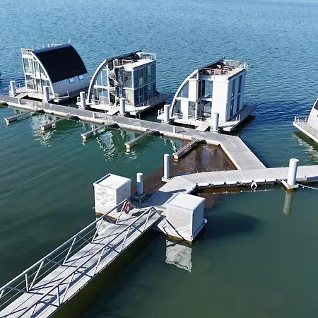 Schwimmendes Sky Villa *